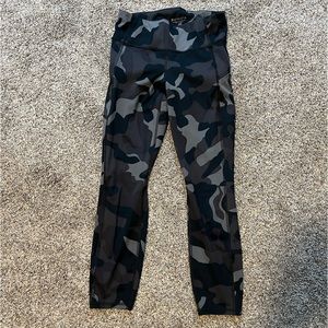 Athleta 25” leggings. Camo